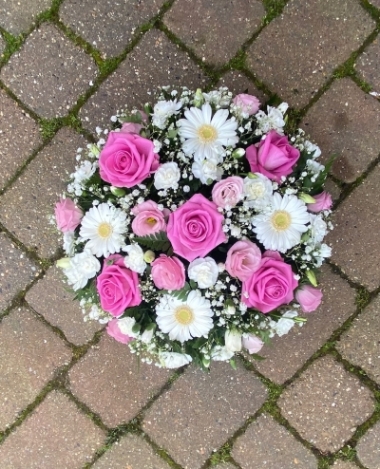 Pink Rose & White Germini Posy Pad
