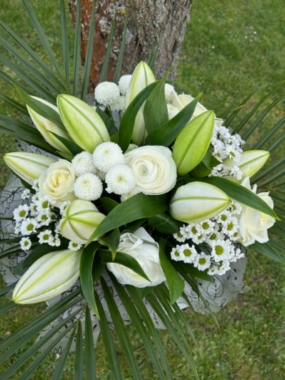 The White Lilly and White Rose Bouquet