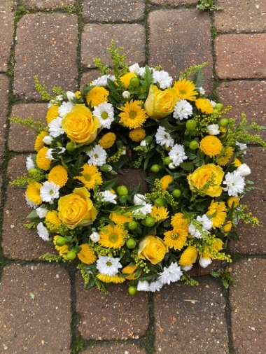 The Yellow Wreath Ring