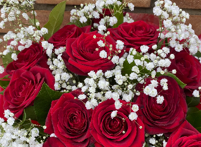 Christmas flower bouquet halstead